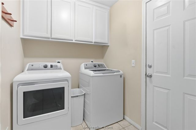206 Bernburg Court, College Station, TX 77845