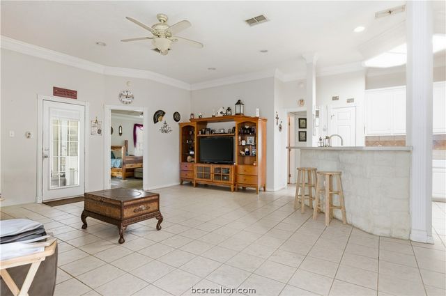 206 Bernburg Court, College Station, TX 77845