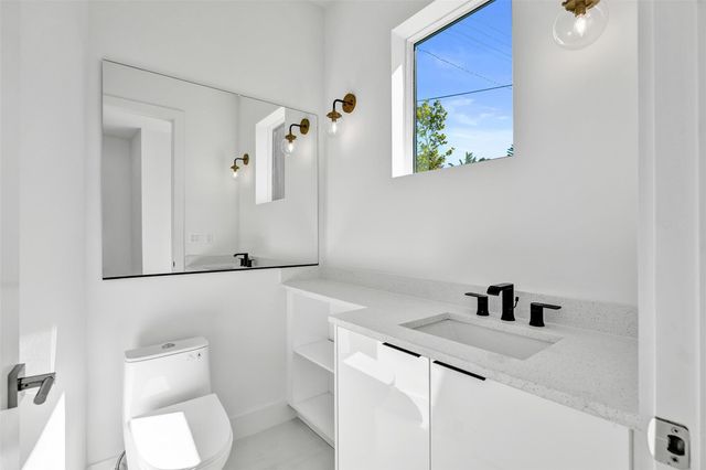 1133 NE 18th Court, Fort Lauderdale, FL 33305