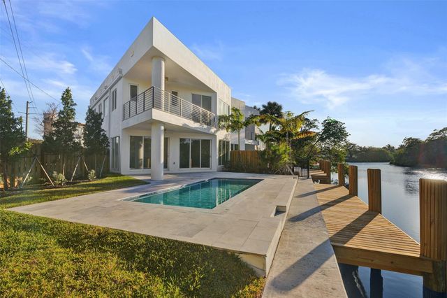 1133 NE 18th Court, Fort Lauderdale, FL 33305