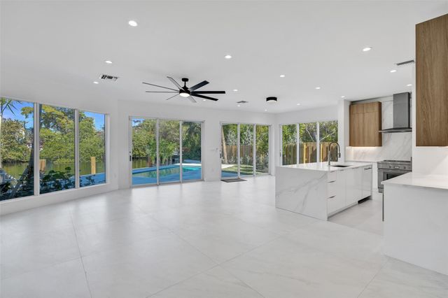 1133 NE 18th Court, Fort Lauderdale, FL 33305