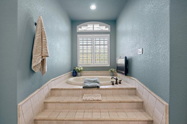 112 Shady Elm, Georgetown, TX 78633