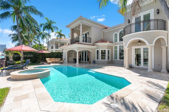 1495 Windjammer Way, Hollywood, FL 33019