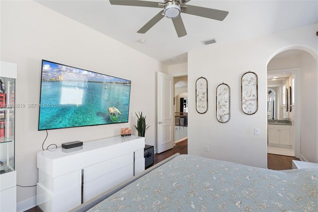 1495 Windjammer Way, Hollywood, FL 33019