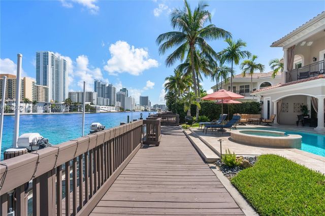 1495 Windjammer Way, Hollywood, FL 33019