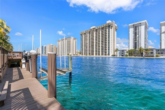 1495 Windjammer Way, Hollywood, FL 33019