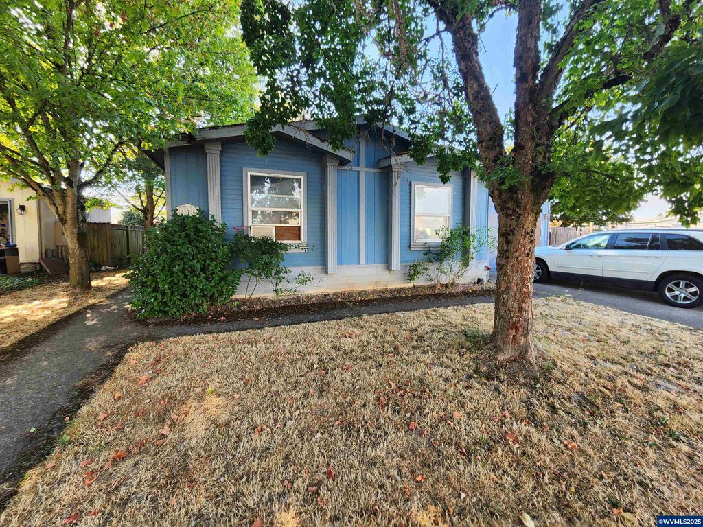 236 Empire Ct SE, Albany, OR 97322