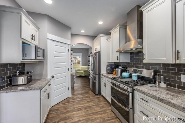 3099 Lowingwood Court, Jenison, MI 49428