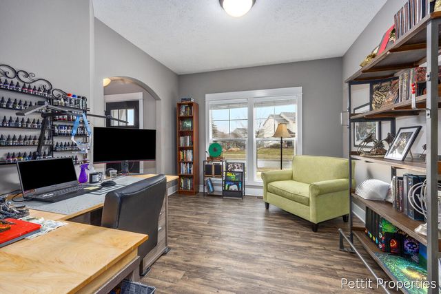 3099 Lowingwood Court, Jenison, MI 49428