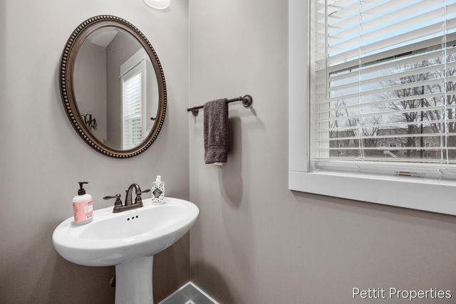 3099 Lowingwood Court, Jenison, MI 49428