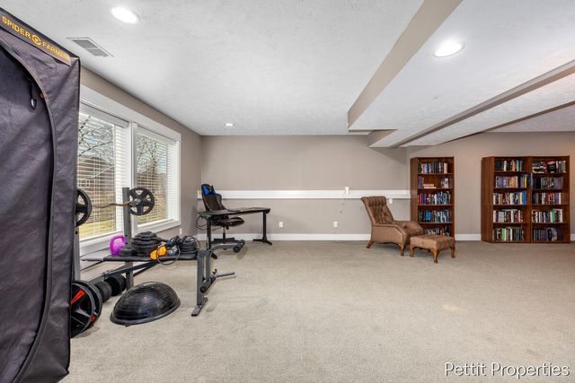 3099 Lowingwood Court, Jenison, MI 49428