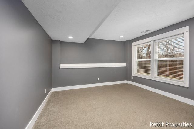 3099 Lowingwood Court, Jenison, MI 49428