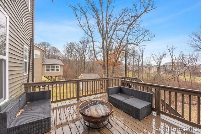 3099 Lowingwood Court, Jenison, MI 49428