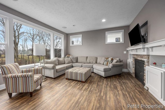 3099 Lowingwood Court, Jenison, MI 49428