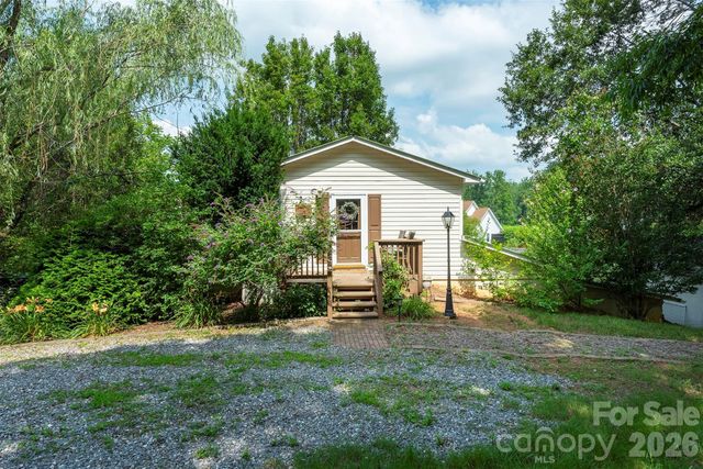223 Davidson Road, Swannanoa, NC 28778