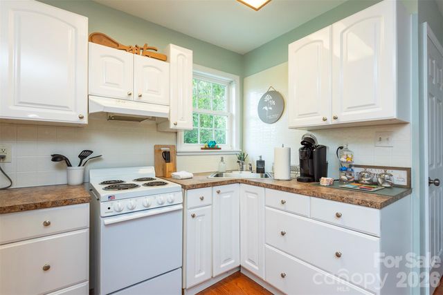 223 Davidson Road, Swannanoa, NC 28778