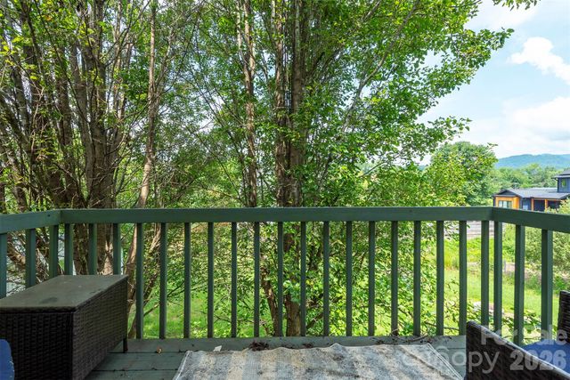 223 Davidson Road, Swannanoa, NC 28778