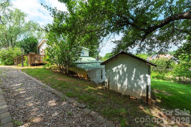 223 Davidson Road, Swannanoa, NC 28778