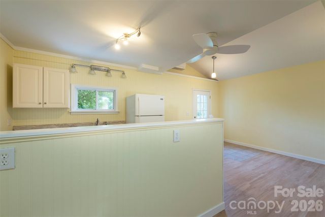 223 Davidson Road, Swannanoa, NC 28778