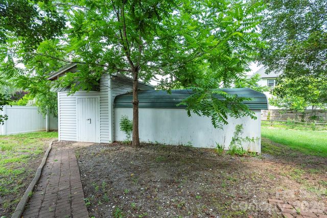 223 Davidson Road, Swannanoa, NC 28778