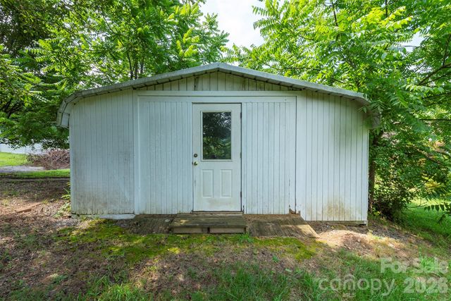 223 Davidson Road, Swannanoa, NC 28778