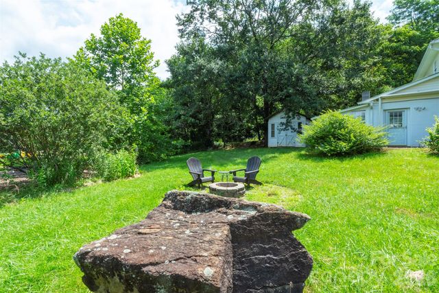223 Davidson Road, Swannanoa, NC 28778