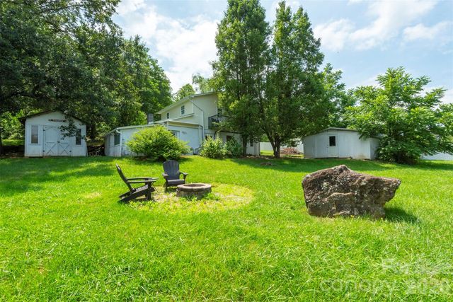 223 Davidson Road, Swannanoa, NC 28778