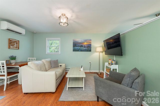 223 Davidson Road, Swannanoa, NC 28778