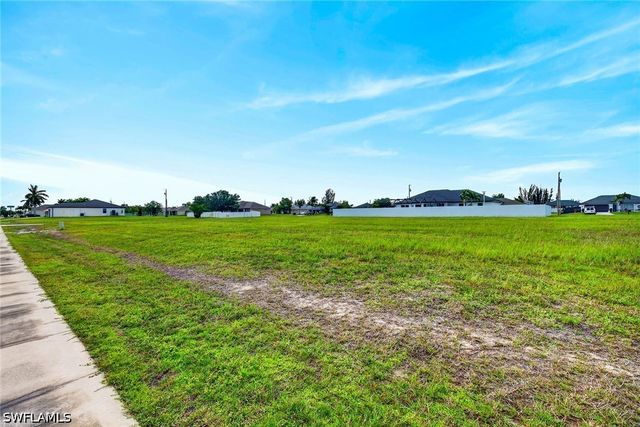 2806 Tropicana PKWY W, Cape Coral, FL 33993