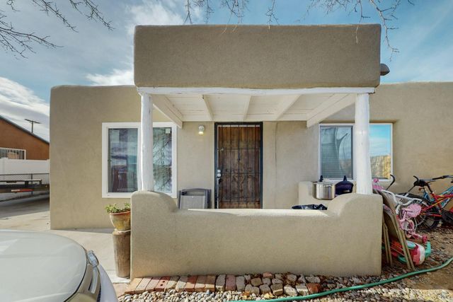 409 57TH Street NW, Albuquerque, NM 87105