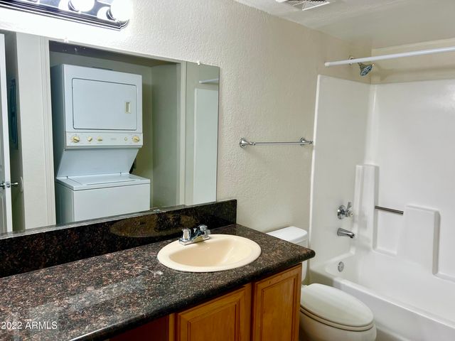 1241 N 48th Street Apt 214, Phoenix, AZ 85008