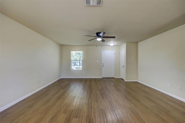 267 Voyager CV, Kyle, TX 78640