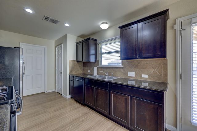 267 Voyager CV, Kyle, TX 78640