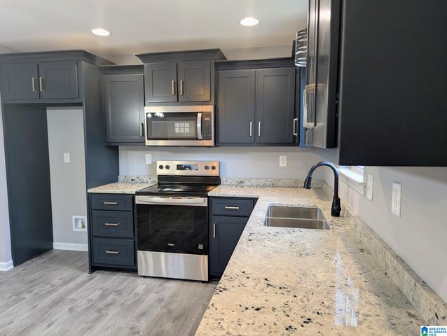 12800 HONEYSUCKLE CIRCLE, Lake View, AL 35111