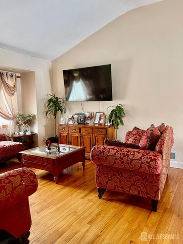 101 Lee Drive, Middlesex, NJ 08846