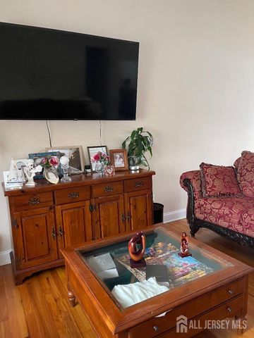 101 Lee Drive, Middlesex, NJ 08846