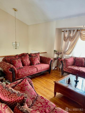 101 Lee Drive, Middlesex, NJ 08846