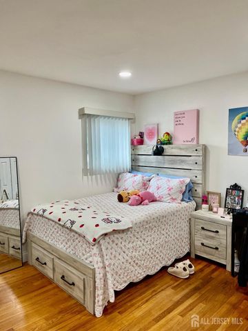 101 Lee Drive, Middlesex, NJ 08846