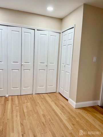 101 Lee Drive, Middlesex, NJ 08846