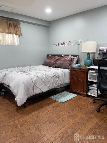 101 Lee Drive, Middlesex, NJ 08846