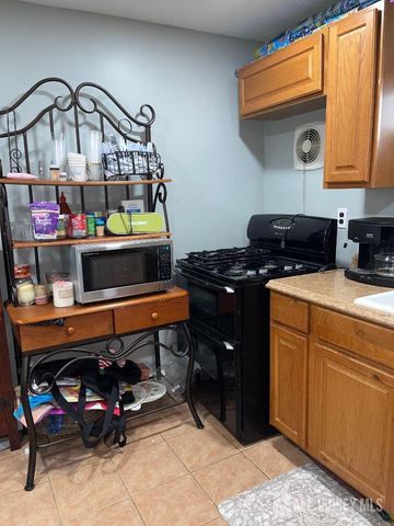 101 Lee Drive, Middlesex, NJ 08846
