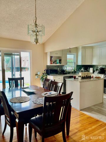 101 Lee Drive, Middlesex, NJ 08846