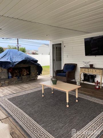 101 Lee Drive, Middlesex, NJ 08846
