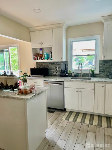 101 Lee Drive, Middlesex, NJ 08846