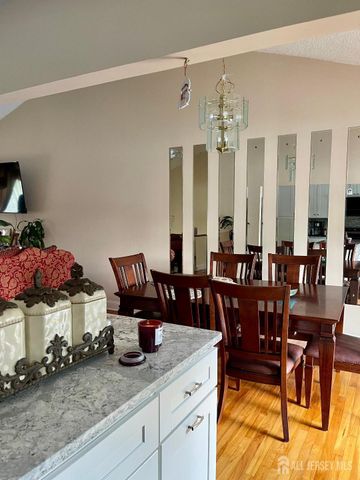 101 Lee Drive, Middlesex, NJ 08846
