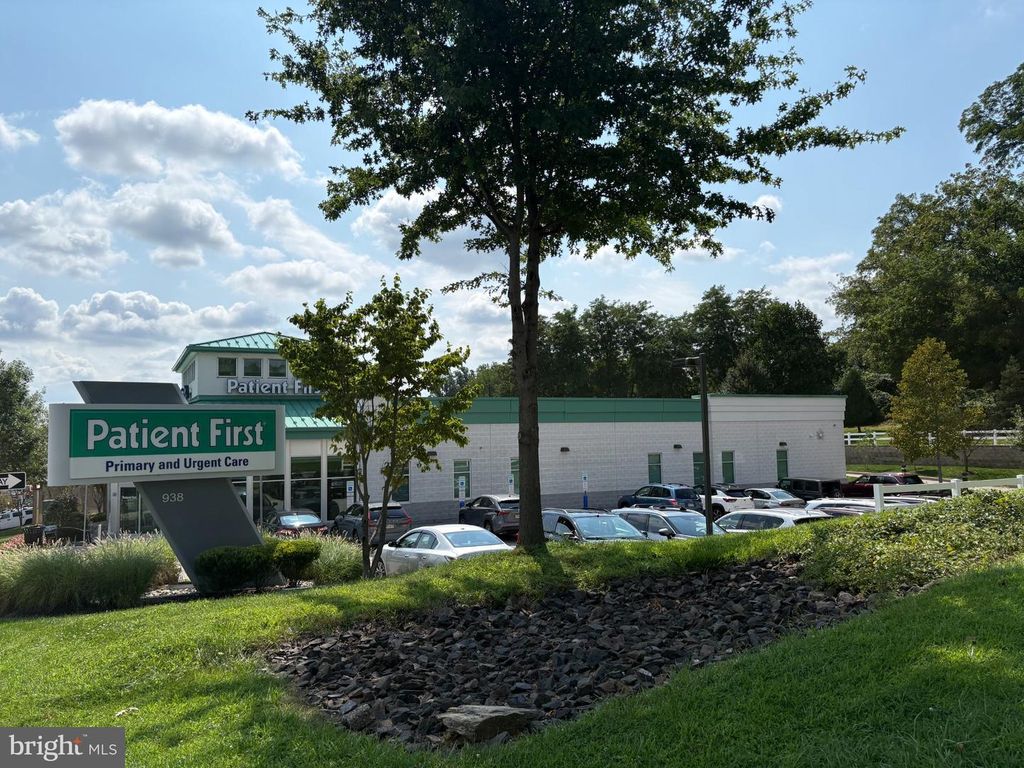 944 OLD YORK RD, JENKINTOWN, PA 19046 — exterior