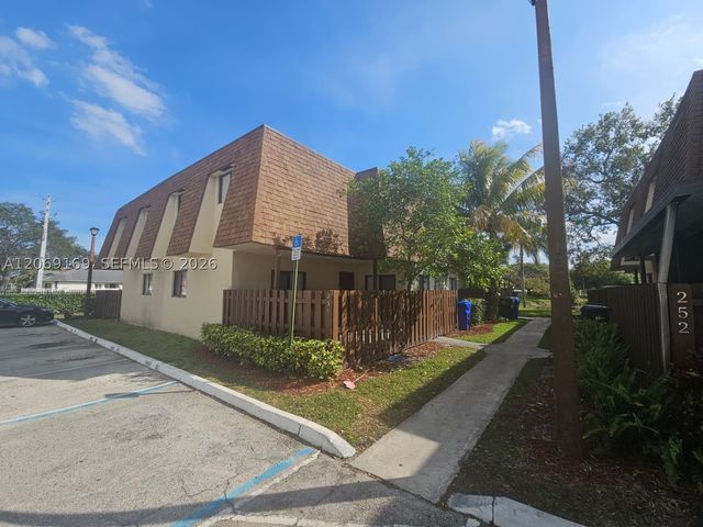 253 San Remo Blvd 253, North Lauderdale, FL 33068