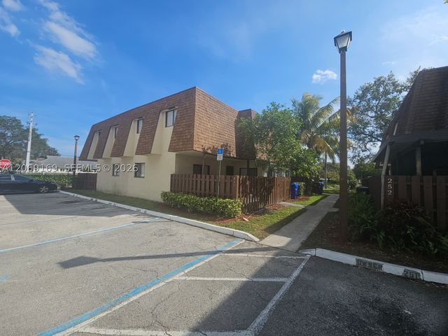 253 San Remo Blvd 253, North Lauderdale, FL 33068