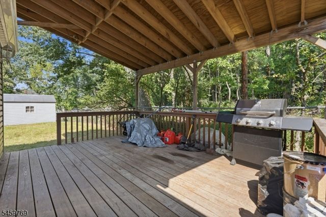 50 Woods Rd, Little Falls Twp., NJ 07424