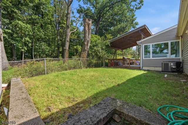 50 Woods Rd, Little Falls Twp., NJ 07424